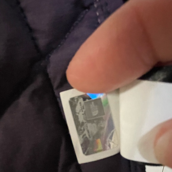 The Northface Women’s Thermoball hoodie quilted jacket purple plumb size XL - Picture 7 of 8